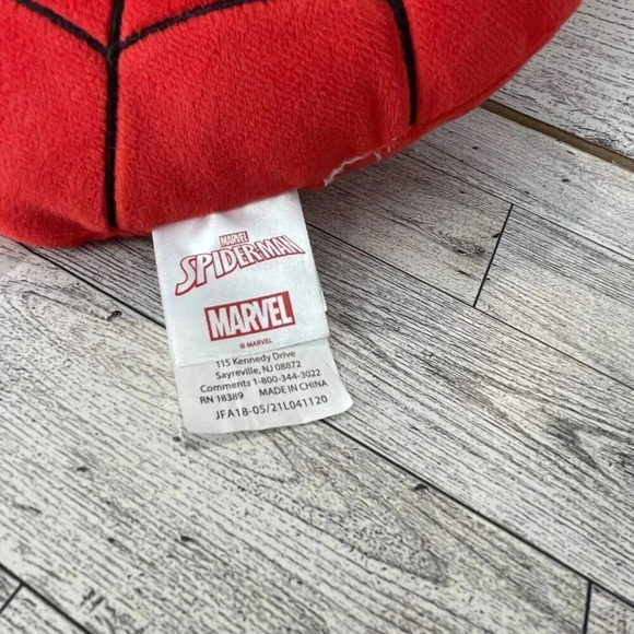 Marvel Spiderman Face Pillow Head Red Oval Spiderverse - Picture 2 of 3